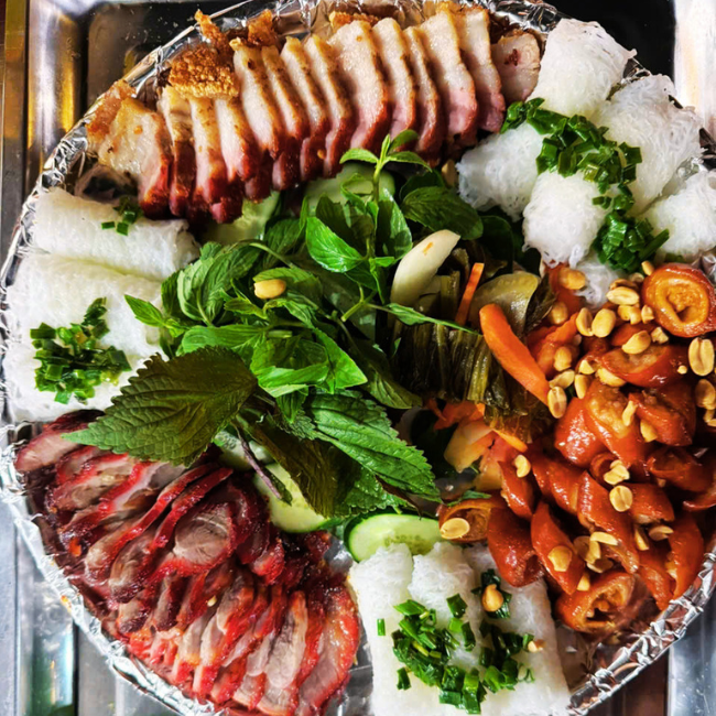 MẸT HEO QUAY - XÁ XÍU - PHÁ LẤU BÁNH HỎI